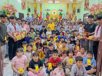 HOA ĐĂNG CÚNG DƯỜNG ĐỨC PHẬT A DI ĐÀ