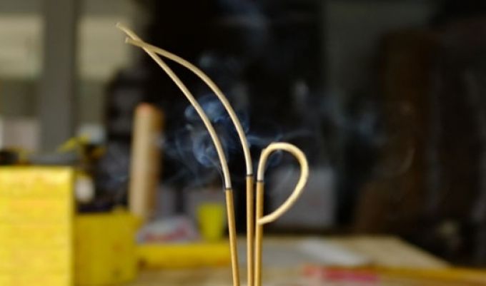 Ý nghĩa dâng hương trong nhà Phật