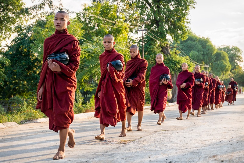 Kính lễ chúng Tăng