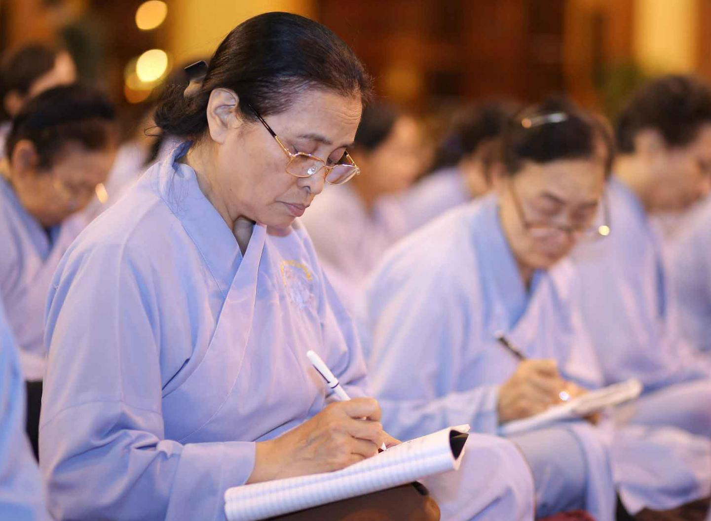 Lợi ích của việc nghe pháp