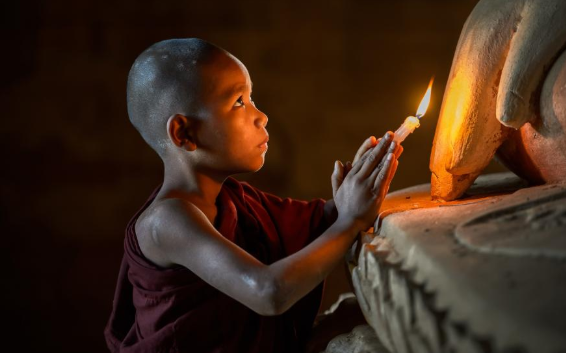 Sao ta cứ mãi đi kiếm tìm hạnh phúc ở đâu xa