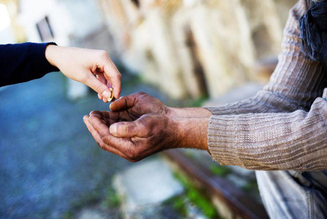 Có bị cộng nghiệp khi giúp người đang bị đau khổ?