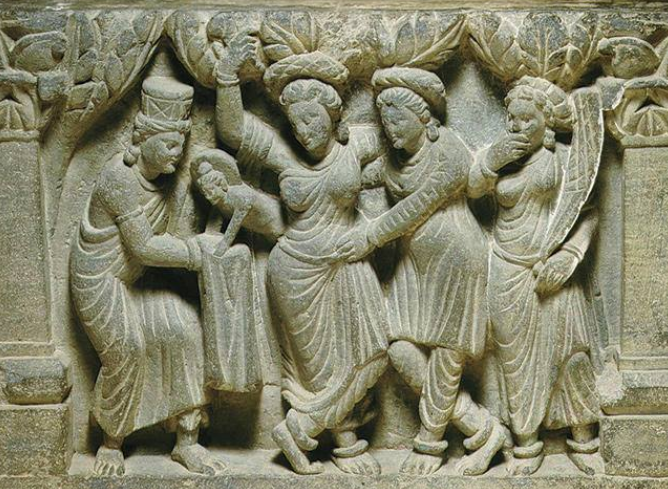  Hoàng hậu Ma-da đưa tay nào lên vịn cành vô ưu?