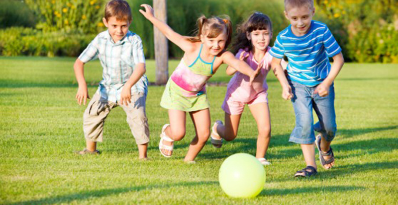 Tại sao chúng ta lại có xu hướng nghĩ xấu về người khác? 