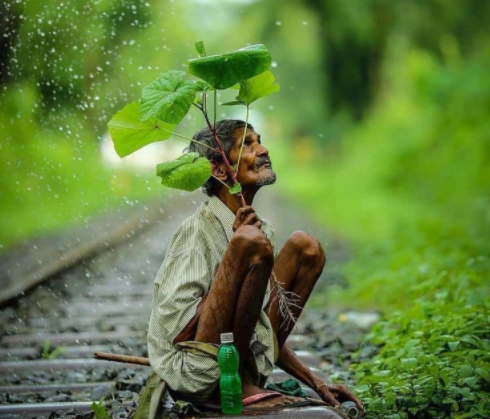 Nhân quả vì sao bị quả báo nghèo và cô độc?