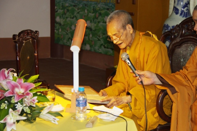Đức Pháp chủ Thích Phổ Tuệ: Trong chùa có tiền không tốt, tôi không ở gần tiền được