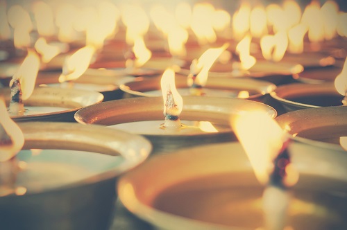 Trong sạch và nhơ bẩn cũng đều tùy thuộc nơi mình