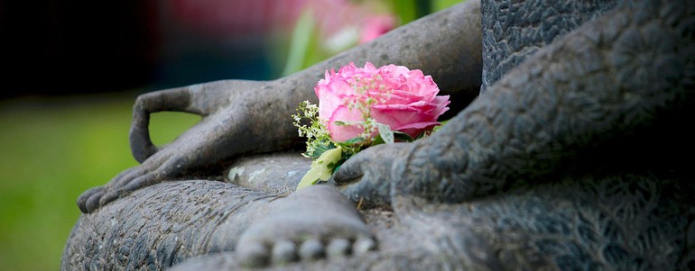 Đâu cần phải phô trương, nội tâm an bình mới là bình an thực sự