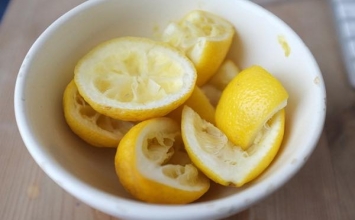 Vắt chanh xin đừng bỏ vỏ