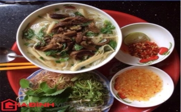 Món chay cho gia đình: Bún măng chay