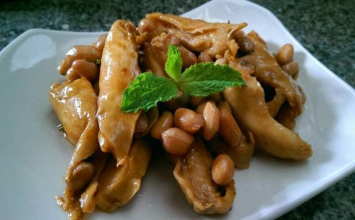 Mì căn kho đậu phộng