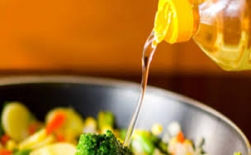 Tại sao không nên sử dụng lại dầu ăn?