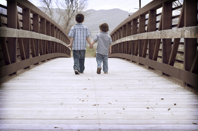 Hai anh em và tờ bạc lẻ