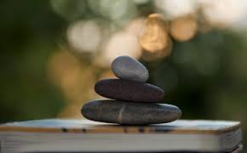 Tu thiền là bác bỏ nhân quả chăng?