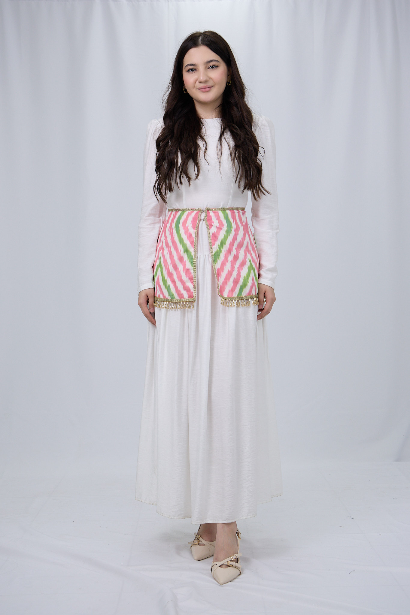 Marjonbaska — pushti-yashil adras