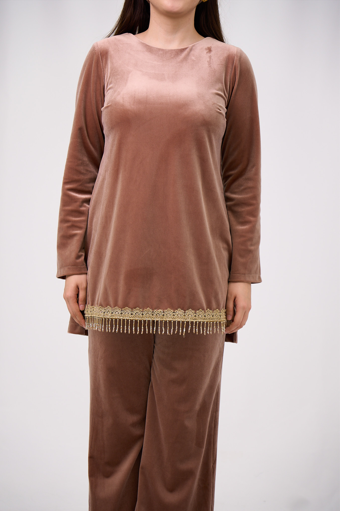 Malohat — kofe rang (tilla dantel etak) 3