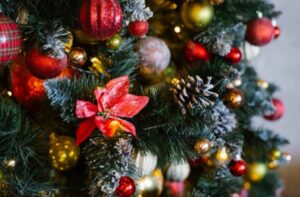 How to Style Your Home with Christmas Floral Arrangements 1 How to Style Your Home with Christmas Floral Arrangements