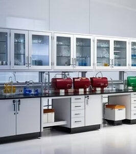 Leading Modular Lab Furniture Suppliers for Research Labs in India: Features & Comparison