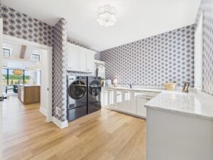 Expert Interior Woodwork & Kitchen Contractors Serving Green Bay Businesses