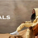 Does the Essentials hoodie work for layered outfits? 3 Does the Essentials hoodie work for layered outfits?