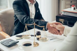 How Criminal Lawyers Negotiate Case Dismissals in Dubai