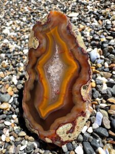 Agate and Moonstone Care Tips for Lasting Shine and Power Use 1 Agate and Moonstone Care Tips for Lasting Shine and Power Use