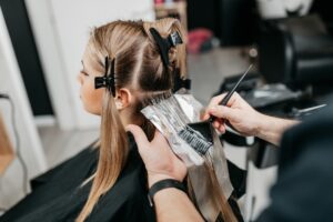 Hair Coloring Salon Services for a Complete Makeover