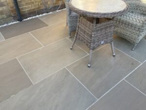 Paving Patterns for Natural Stone and Porcelain Patios