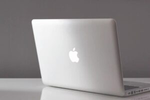 How to Evaluate Market Price Before You Sell Old Apple Laptop 1 How to Evaluate Market Price Before You Sell Old Apple Laptop