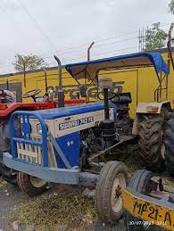 Rust, Grit, and Honest Power: Living With an Old Tractor