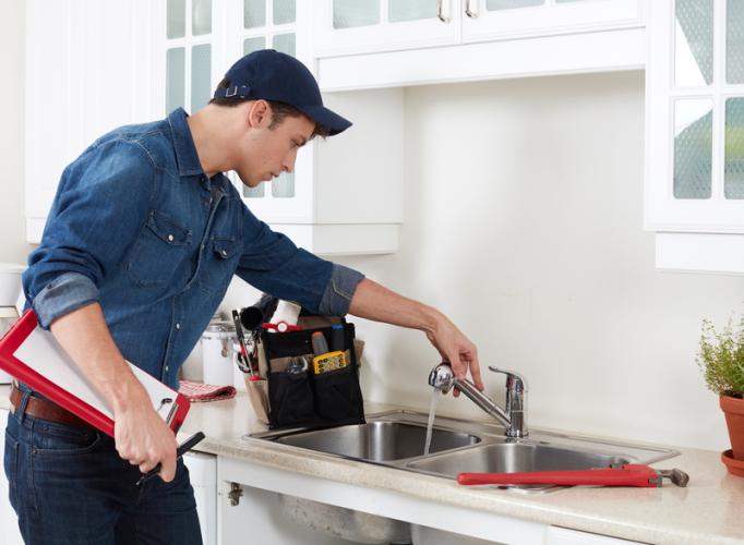 urgent plumber london