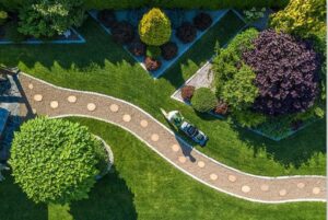 Professional Garden Clean Up Services for a Beautiful and Tidy Outdoor Space 1 Professional Garden Clean Up Services for a Beautiful and Tidy Outdoor Space