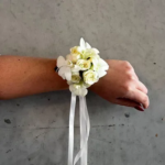 corsage 1