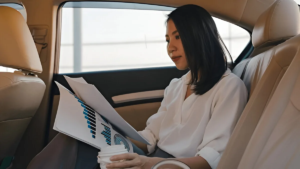 Why Pre-Booking Airport Transfers in London Saves Time and Money