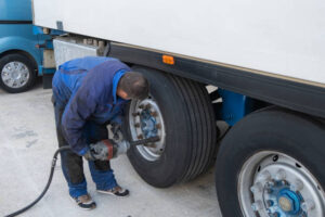 Nationwide Semi Truck Tire Repair for Fleet Support