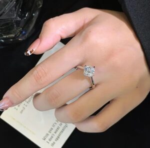 How to Spot a High-Quality Diamond Ring Without Overspending