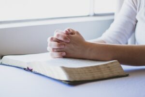 The Art of Storytelling: How Sarah Tasz Creates Engaging Narratives