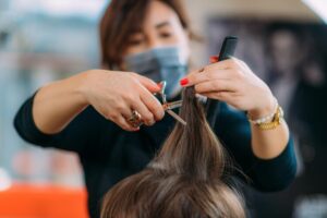 Women’s Haircut in Woodbridge: Styles Worth Booking Right Now