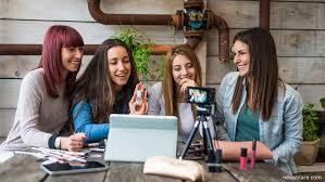 The Rise of the Internet Chick and the Evolution of Content Creation 1 The Rise of the Internet Chick and the Evolution of Content Creation