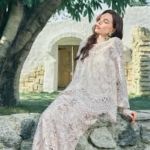 Is a Holiday Party Outfit the Secret to Creating a Stylish and Memorable Celebration Look? 3 Is a Holiday Party Outfit the Secret to Creating a Stylish and Memorable Celebration Look?