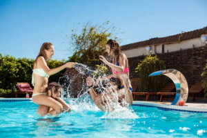 What Usually Pushes Homeowners To Search For Pool Cleaning Service?