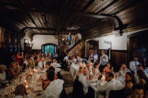 How Catering in Italy Turns a Wedding Dinner into a Full Guest Experience 1 How Catering in Italy Turns a Wedding Dinner into a Full Guest Experience