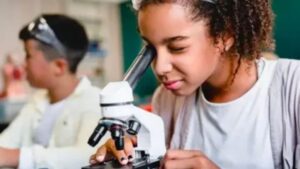 How Real-Life Science Examples Help Young Students Learn Better