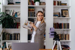 Top Reasons to Follow Book Influencers in India for Book Recommendations and Reviews 1 Top Reasons to Follow Book Influencers in India for Book Recommendations and Reviews