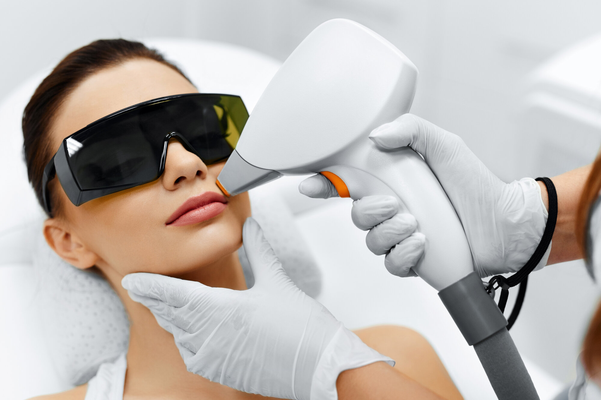 Laser Hair Bleaching in Dubai7