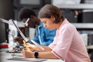 How to Build a Career in Semiconductor Manufacturing in India?