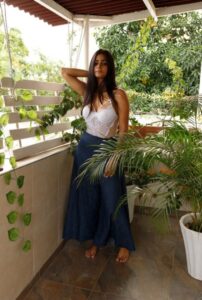 See Mumbai Escorts in Hot Bikinie at Just ₹7000