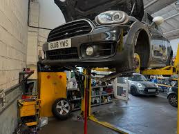 What Drivers Must Know Before an MOT Test 1 What Drivers Must Know Before an MOT Test
