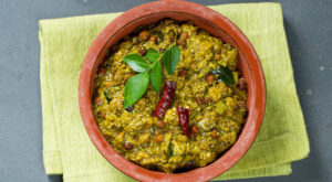Healthy South Indian Lunch Recipes for Diabetics: Athikai Kootu (Unripe Fig and Moong Dal Curry)