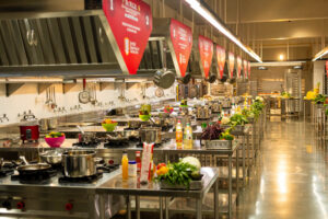 Hotel Management vs Culinary Arts: Which Course is Right for You?